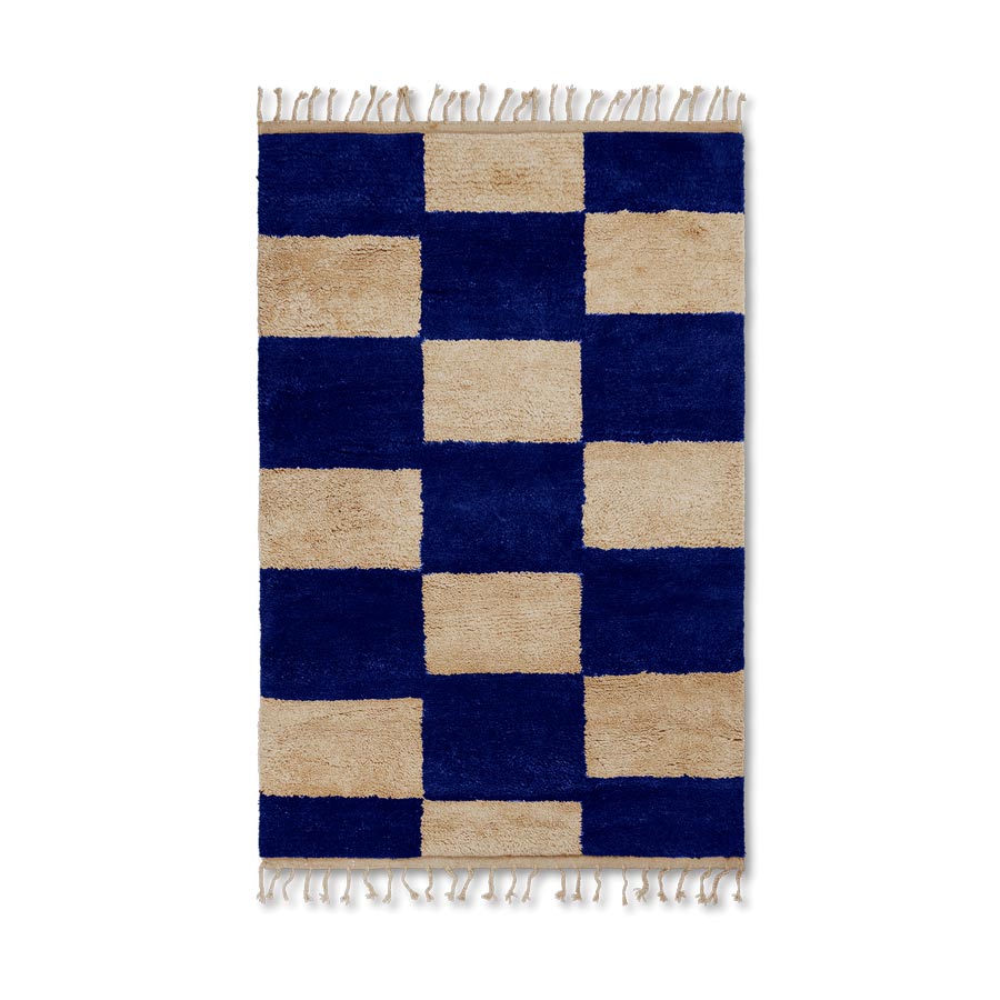 Ferm-Living-tapis-quadrille-blanc-bleu-decoration-Atelier-Kumo