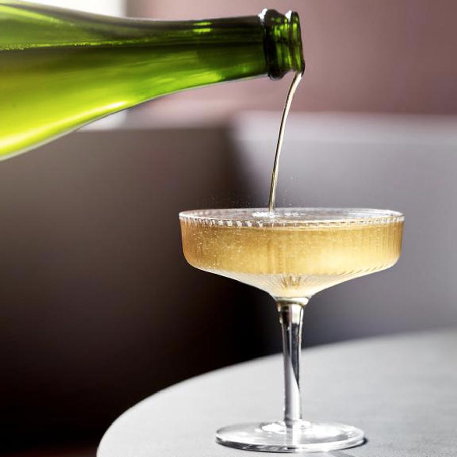 Ferm-Living-verre-champagne-cuisine-ripple-Atelier-Kumo