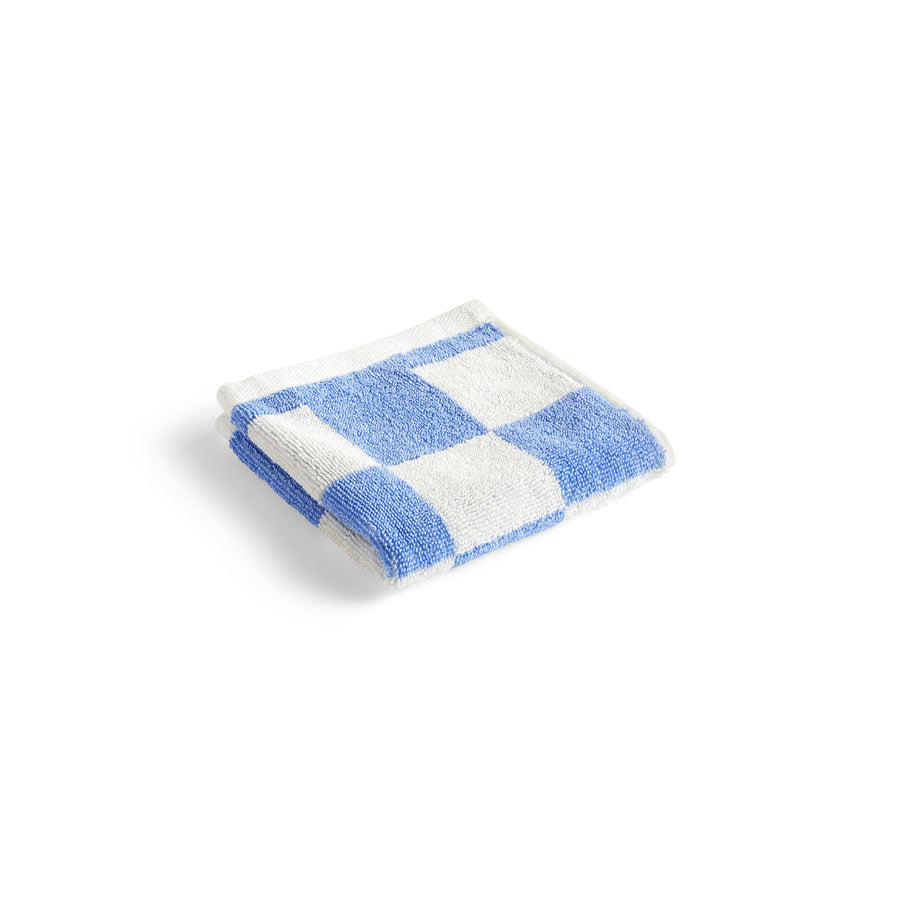 Hay-petite-serviette-a-carreaux-bleu-ciel-Atelier-Kumo