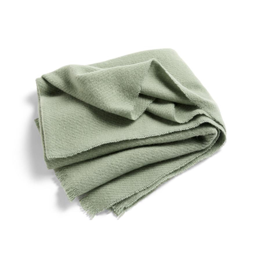 Hay-plaid-mono-blanket-vert-gris-Atelier-Kumo