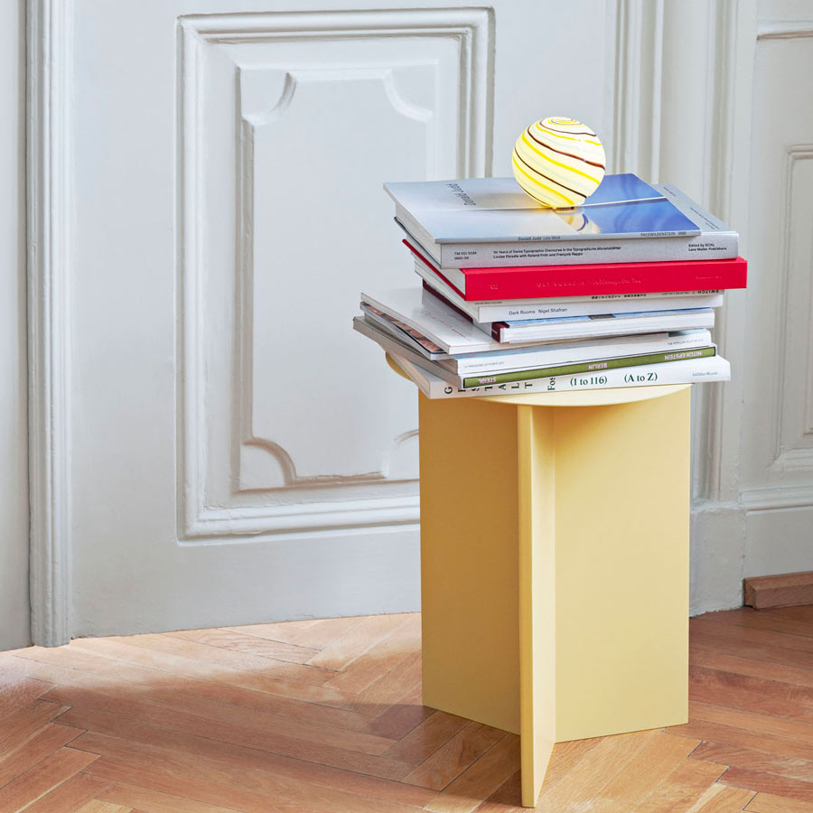 Hay-table-basse-jaune-clair-decoration-Atelier-Kumo