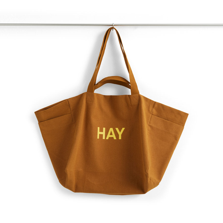 Hay-tote-bag-weekend-marron-Atelier-Kumo