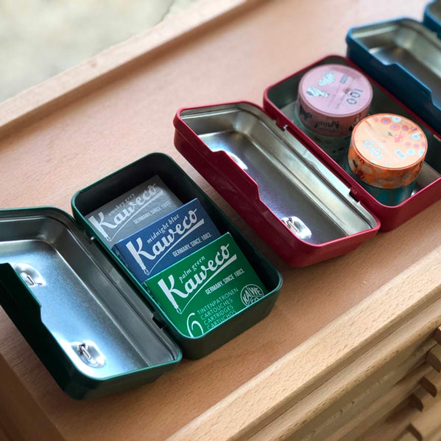 Mini boîte en métal bleu – Atelier Kumo