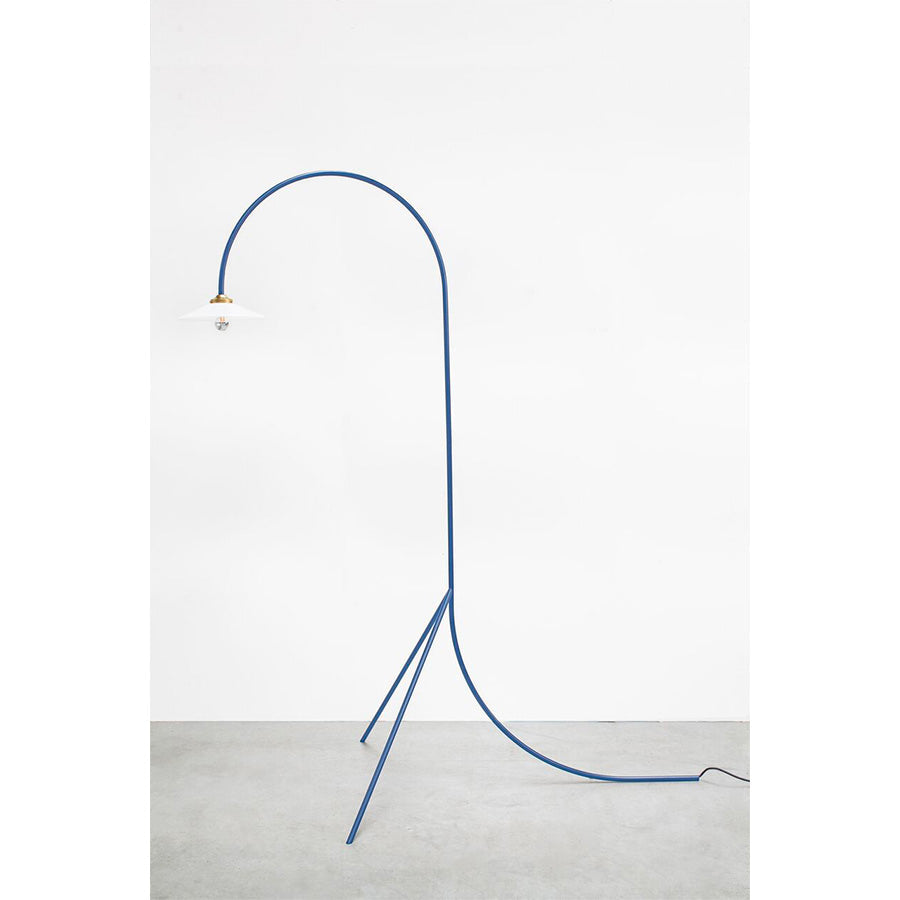 Muller-van-Severen-lampe-standing-lamp-bleu-Valerie-Objects-Atelier-Kumo