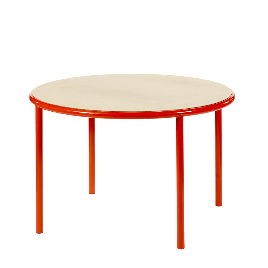 Muller-van-Severen-table-bois-ronde-structure-rouge-bouleau-Valerie-Objects-Atelier-Kumo
