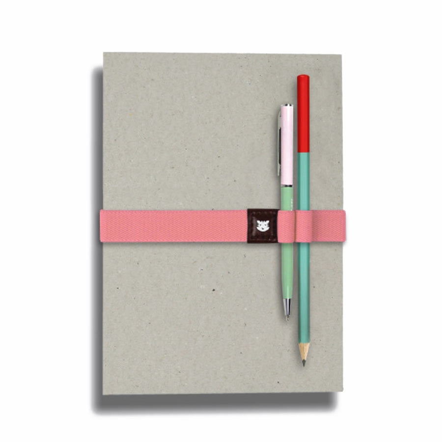 Papier-Tigre-le-voyageur-elastique-carnet-rose-Atelier-Kumo
