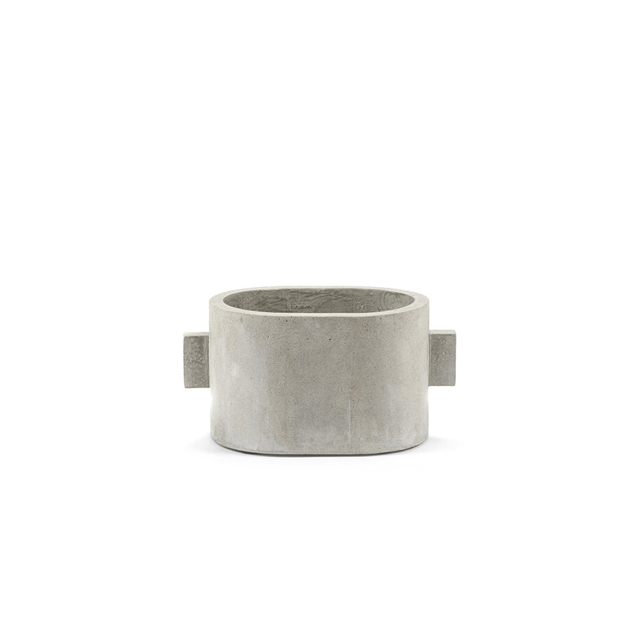 Serax-pot-ovale-beton-S-Atelier-Kumo